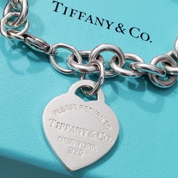 Return to Tiffany&Co Heart toggle bracelet - Picture 6 of 13